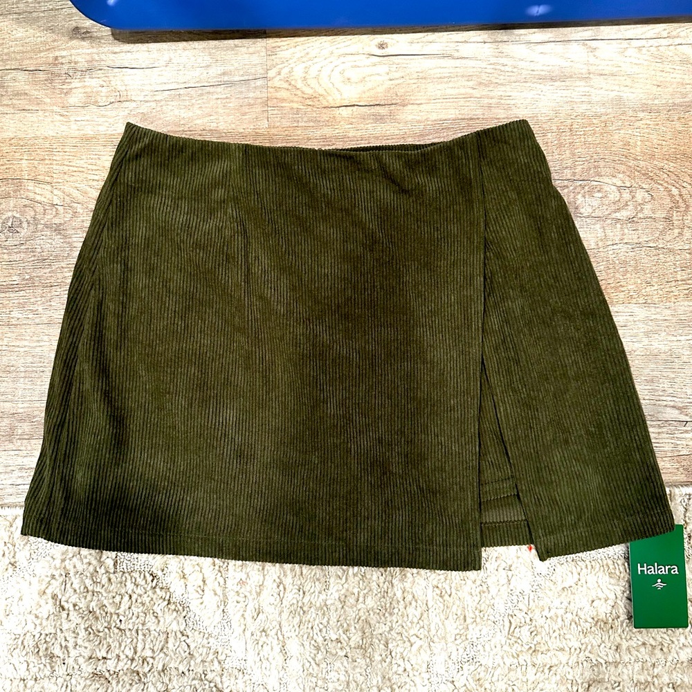 Halara skort size L
